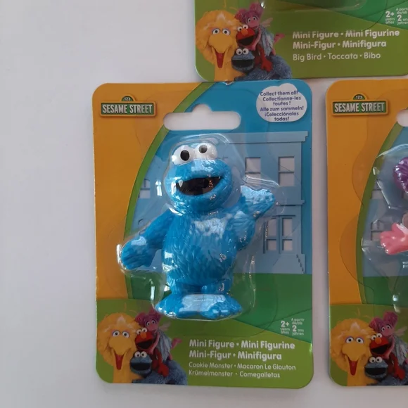 Sesame Street Mini Figures Set of 5 Big Bird Elmo Oscar Cookie Monster Abby - Picture 7 of 12